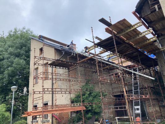 Projekt a technický dozor stavebníka pro výměnu střešní krytiny na bytovém domě, Jablonné v Podještědí (2020)